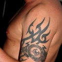 tatua_siwego_gitara_wykonany_przez_adama_dragon_tattoo_20110925_1640898262
