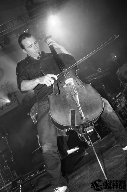 apocalyptica_knock_out_festival_krakw_2009_20090713_1218439489