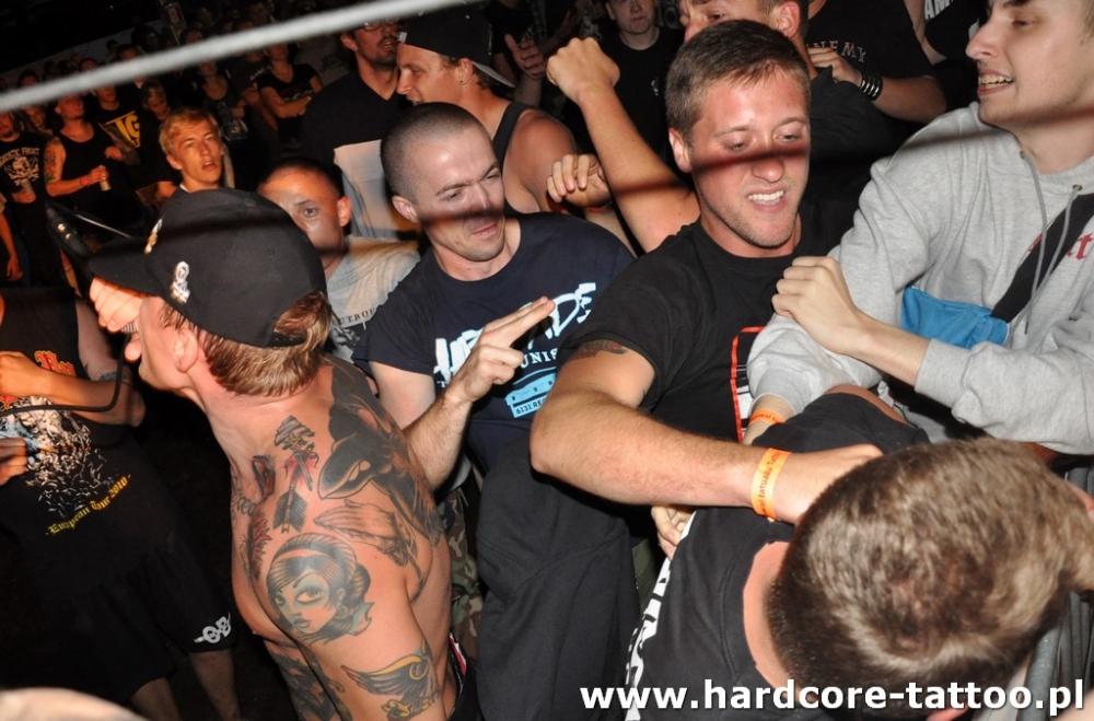 trapped_under_ice_14_20120809_1414157144