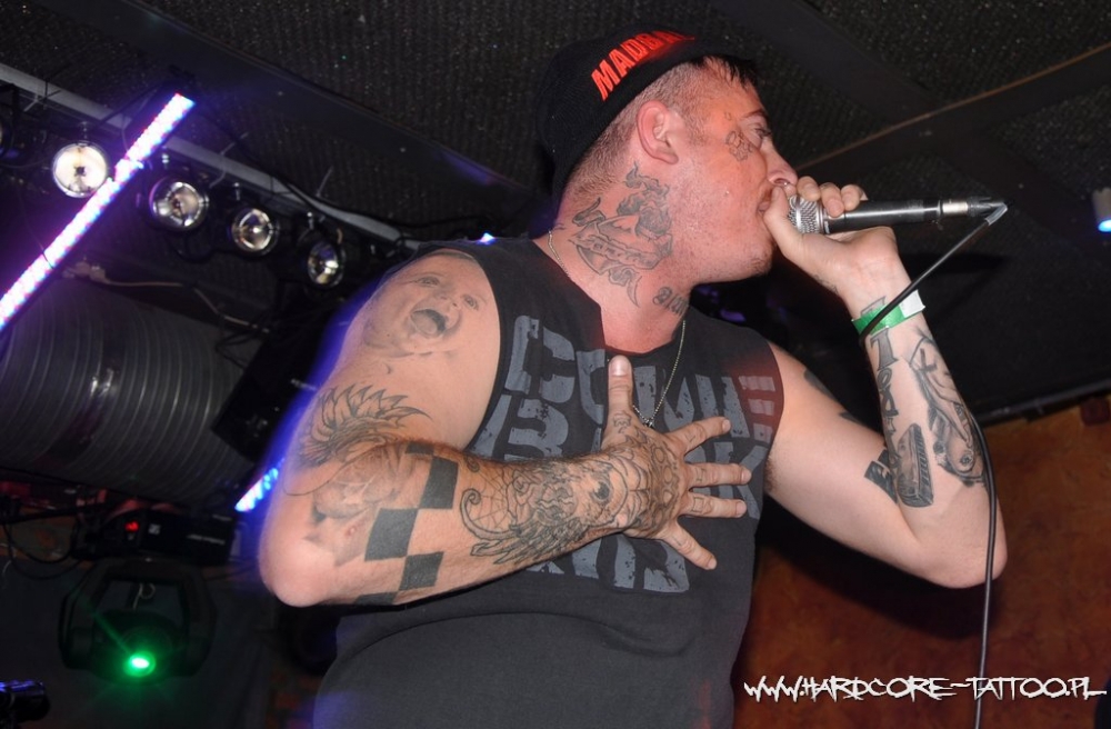 devil_in_me_20110322_1580938277